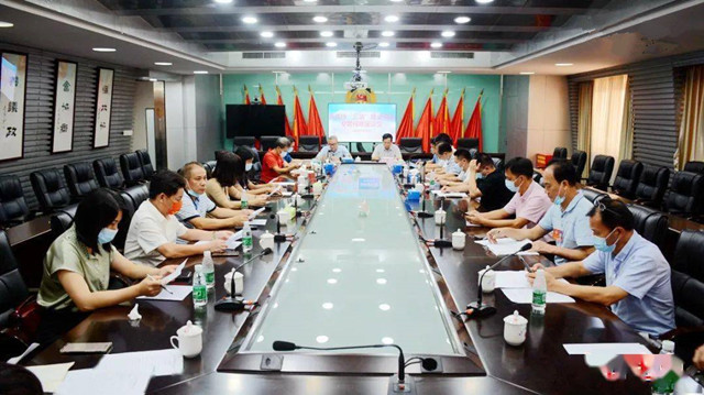 電白區(qū)政協(xié)委員調研圖書館、綜合檔案館和規(guī)劃展覽館設計建設情況