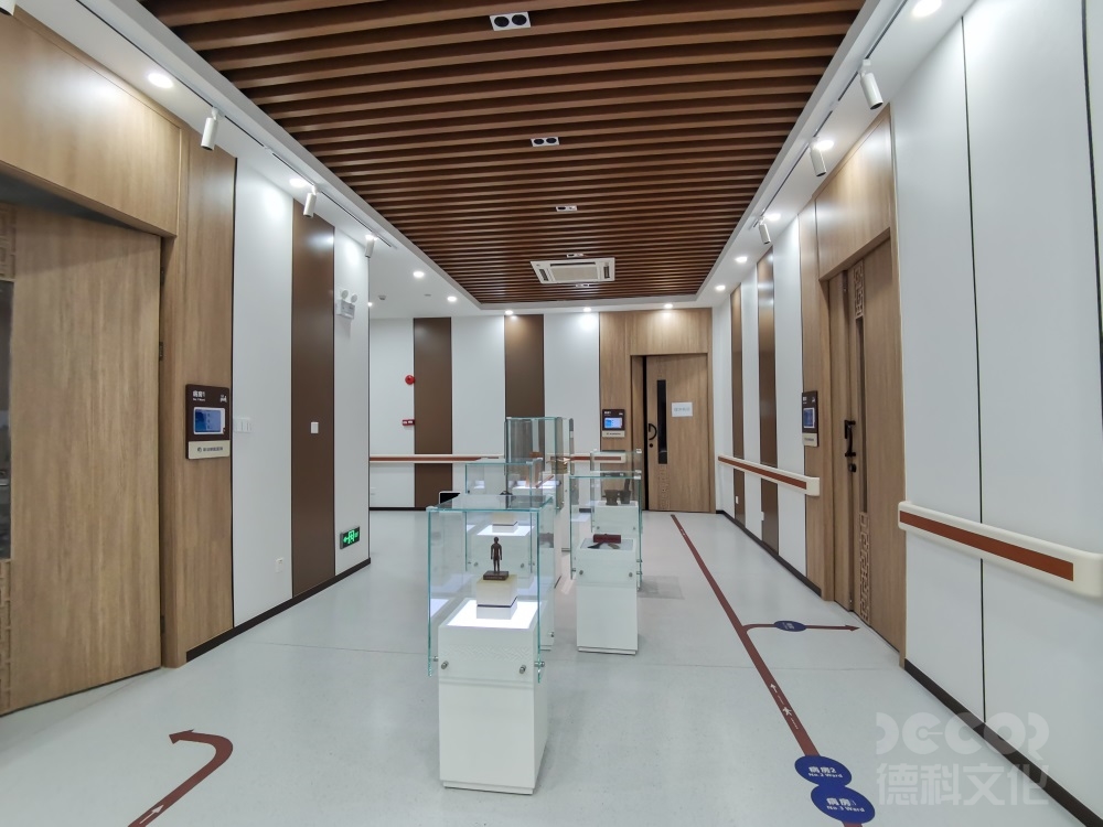 展覽館設(shè)計(jì)中如何考慮觀眾的社交互動(dòng)和合作體驗(yàn)，促進(jìn)交流和合作